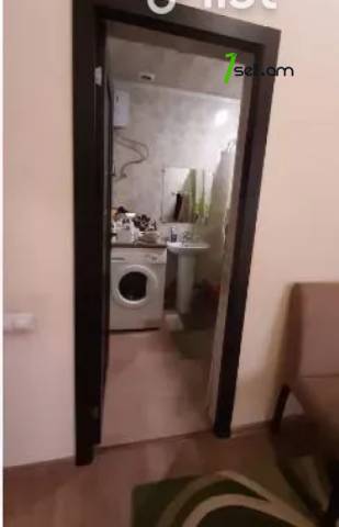 2 սենյականոց բնակարան Ազատության պողոտայում, 61 ք.մ., եվրովերանորոգված, քարե շենք