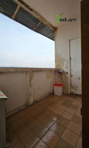 3 սենյականոց բնակարան Մառի փողոցում, 93 ք.մ., 12/16 հարկ, կոսմետիկ վերանորոգում