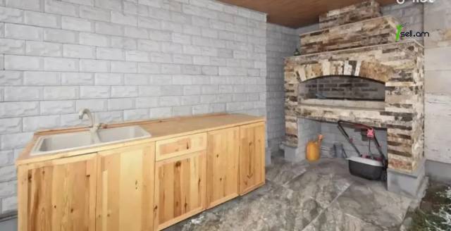 Երեք հարկանի քարե տուն, Duryan District Ավանում, 320 ք.մ., 3+ սանհանգույց