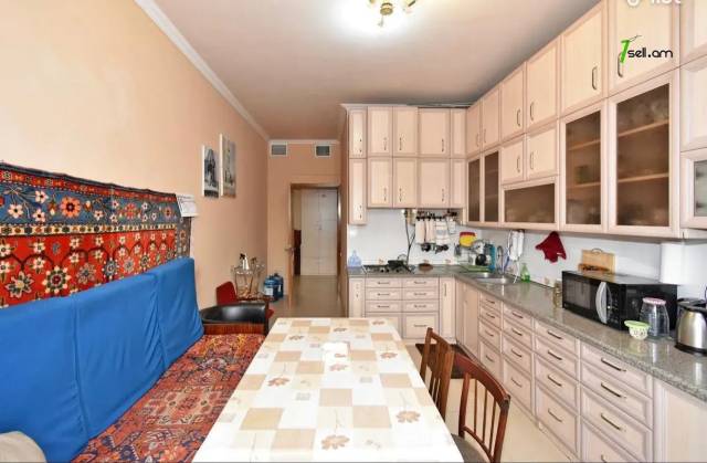 3 սենյականոց բնակարան նորակառույց շենքում Պարոնյան փողոցում, 102 քմ, 6/11 հարկ, բարձր առաստաղներ