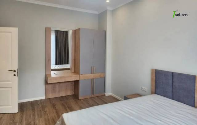 Երկու հարկանի թաունհաուզ Ռուբինյանց փողոցում Քանաքեռ Զեյթունում, 210 քմ, 3+ սանհանգույց