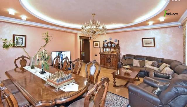 Ընդարձակ 3 սենյականոց բնակարան նորակառույց շենքում Ադոնցի փողոցում, 156 ք.մ., 2 սանհանգույց