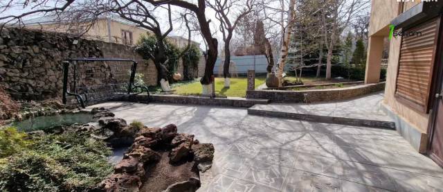 Երկու հարկանի քարե տուն, Բարեկամության փողոցի 2-րդ նրբանցք Նոր Նորքում, 800 ք.մ., 2 սանհանգույց
