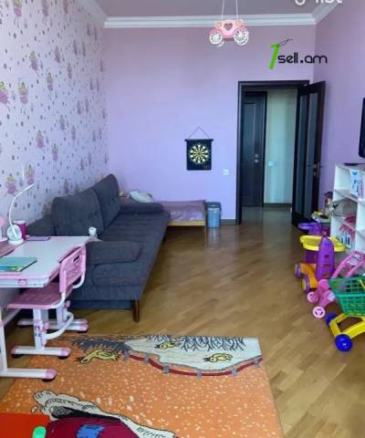 4 սենյականոց բնակարան նորակառույց շենքում Կոմիտասի պողոտայում, 130 քմ, 2 սանհանգույց