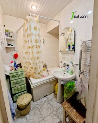 3 սենյականոց բնակարան Բագրատունյաց պողոտայում, 89 ք.մ., 2 սանհանգույց, բարձր առաստաղներ