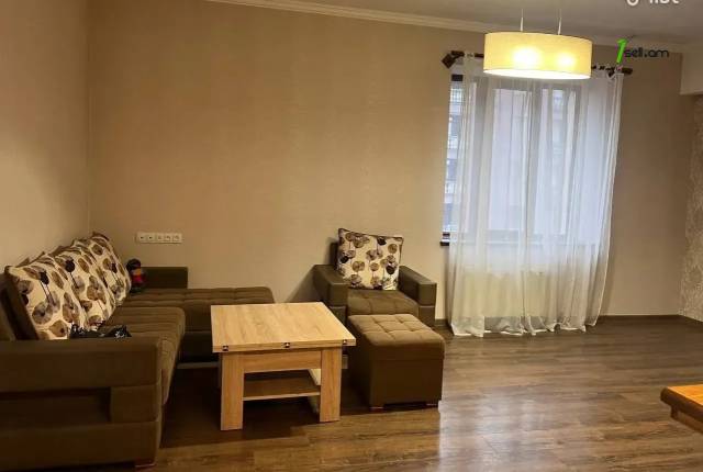 2 սենյականոց բնակարան նորակառույց շենքում Ադոնցի փողոցում, 78 ք.մ., բարձր առաստաղներ, 5/16 հարկ