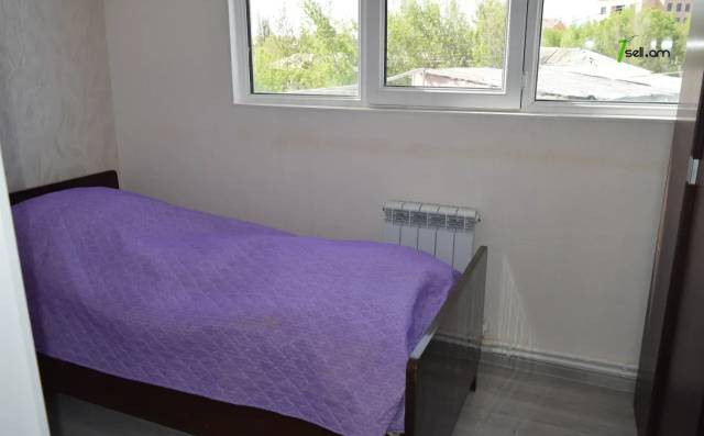 3 սենյականոց բնակարան, Խրիմյան Հայրիկ մայրուղի, 66 քմ, 2/4 հարկ, կապիտալ վերանորոգված