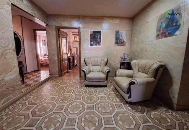 4 սենյականոց բնակարան Պուշկինի փողոցում, 125 ք.մ., 2 սանհանգույց, նախավերջին հարկ