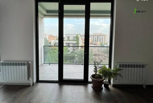 3 սենյականոց բնակարան նորակառույց շենքում Անտառային փողոցում, 90 քմ, 4/9 հարկ, բարձր առաստաղներ