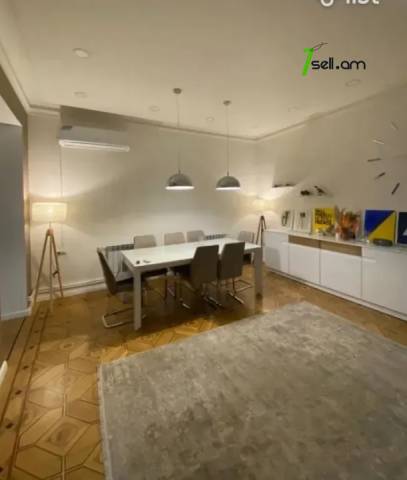 4 սենյականոց բնակարան Տպագրիչների փողոցում, 140 ք.մ., 2 սանհանգույց, բարձր առաստաղներ