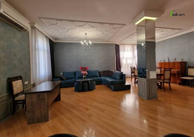 Երկու հարկանի քարե տուն Մելքումովի փողոցում Դավիթաշենում, 600 ք.մ., 3+ սանհանգույց, եվրովերանորոգված