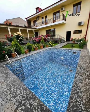 Երեք հարկանի քարե տուն, Նոյ թաղամաս Մալաթիա Սեբաստիայում, 1200 ք.մ., 3+ սանհանգույց