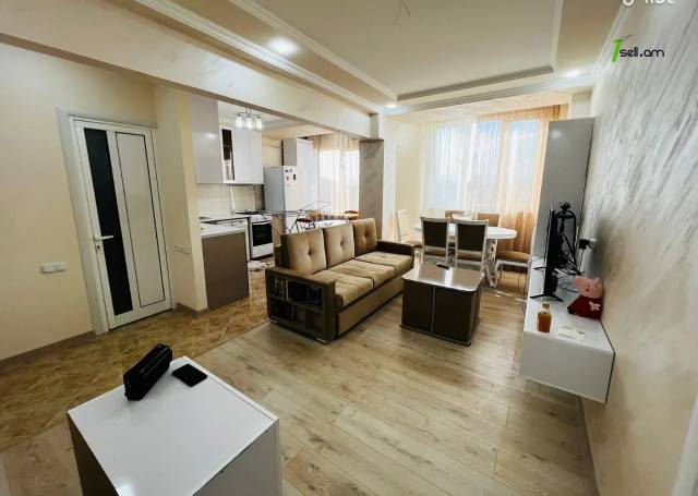 2 սենյականոց բնակարան Արամ Խաչատրյան փողոցում, 49 քմ, 9/13 հարկ, եվրովերանորոգված