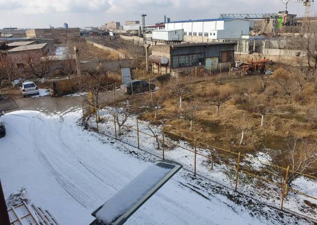 Արտադրական տարածք Արարատյան փողոցում Շենգավիթում, 1000 քմ