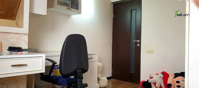 Երկու հարկանի քարե տուն, Սիրող Սրտեր բնակելի թաղամաս Նոր Նորքում, 300 ք.մ., 2 սանհանգույց