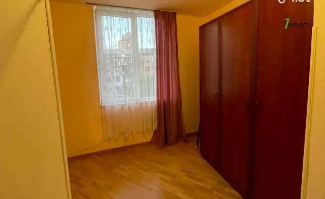 2 սենյականոց բնակարան Կոմիտասի պողոտայում, 60 քմ, բարձր առաստաղներ, կապիտալ վերանորոգված, քարե շենք