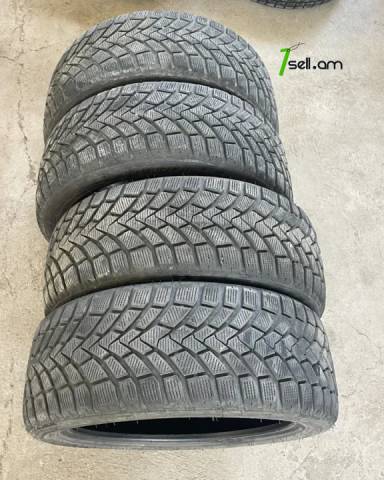 GGG. Maazzini 215/45/r17 4հատ 90%Ձմեռային անվադողեր