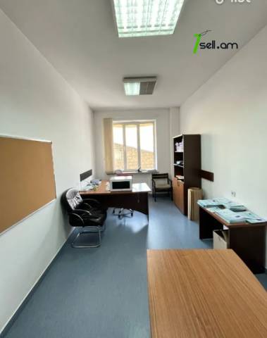 Բազմաֆունկցիոնալ գույք Պարոնյան փողոցում կենտրոնում, 95 քմ