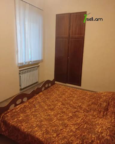 Մեկ հարկանի քարե տուն Այգեձորի փողոցում Արաբկիրում, 130 քմ, կոսմետիկ վերանորոգում