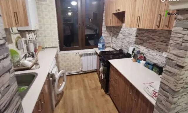 2 սենյականոց բնակարան Բաբայան փողոցում, 60 քմ, 3/6 հարկ, բարձր առաստաղներ, կապիտալ վերանորոգված