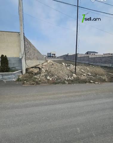 Հողատարածք բնակելի շինությունների համար Բագրևանդի 45-րդ փողոցում Ջրվեժում, 1000 քմ