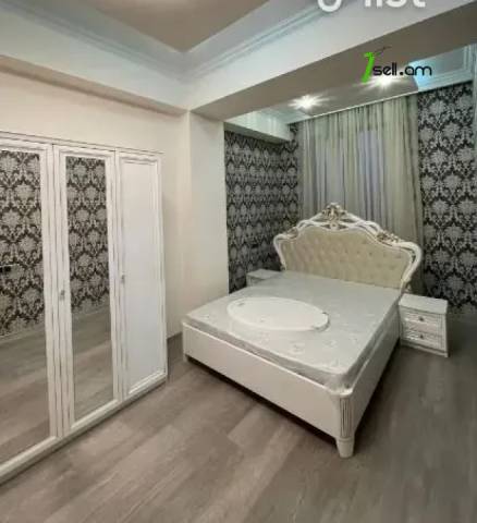 3 սենյականոց բնակարան նորակառույց շենքում Անաստաս Միկոյանի փողոցում, 75 ք.մ., բարձր առաստաղներ