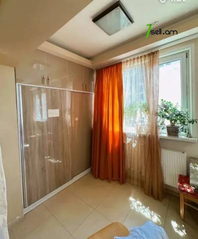 3 սենյականոց բնակարան Մելիք Մելիքյան փողոցում, 75 քմ, 3/9 հարկ, եվրովերանորոգված