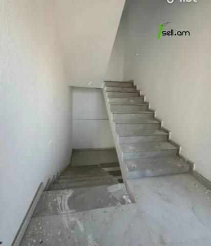 4 սենյականոց բնակարան նորակառույց շենքում Մամիկոնյանց փողոցում, 111 ք.մ., 7/14 հարկ, 2 սանհանգույց