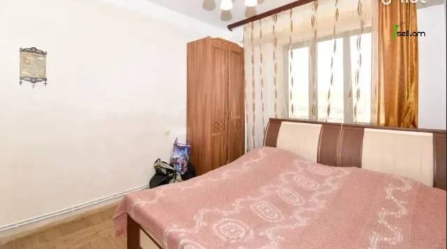 3 սենյականոց բնակարան Հրաչյա Աճառյան փողոցում, 77 քմ, նախավերջին հարկ, կապիտալ վերանորոգված