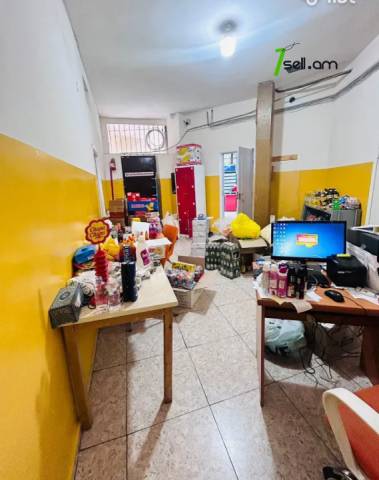 Առևտրային տարածք Աբովյանում, 162 քմ