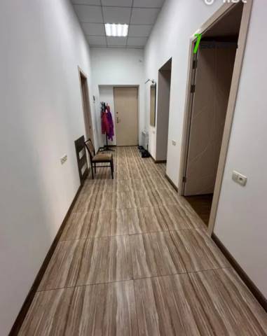 3 սենյականոց բնակարան Պարոնյան փողոցում, 110 քմ, 2/4 հարկ, բարձր առաստաղներ, կապիտալ վերանորոգված