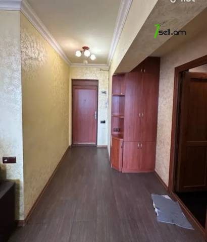 2 սենյականոց բնակարան Ամիրյան փողոցում, 58 քմ, 8/11 հարկ, բարձր առաստաղներ, կապիտալ վերանորոգված