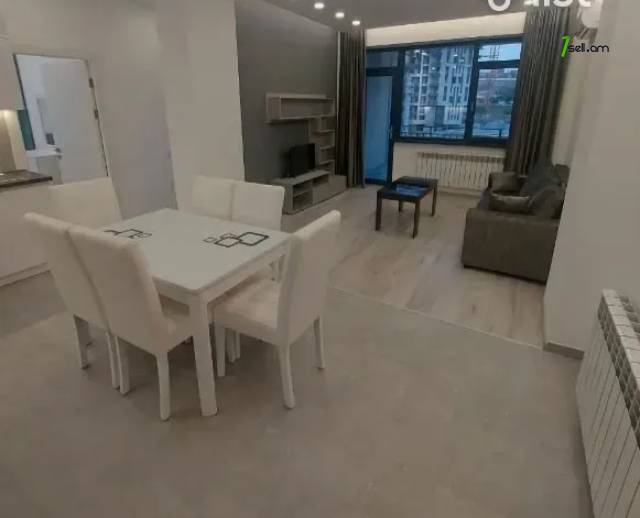 3 սենյականոց բնակարան նորակառույց շենքում Վերին Անտառային փողոցում, 71 ք.մ., բարձր առաստաղներ