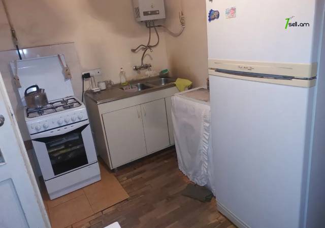 2 սենյականոց բնակարան Լվովյան փողոցում, 53 ք.մ., 2/5 հարկ, կոսմետիկ վերանորոգում, քարե շենք