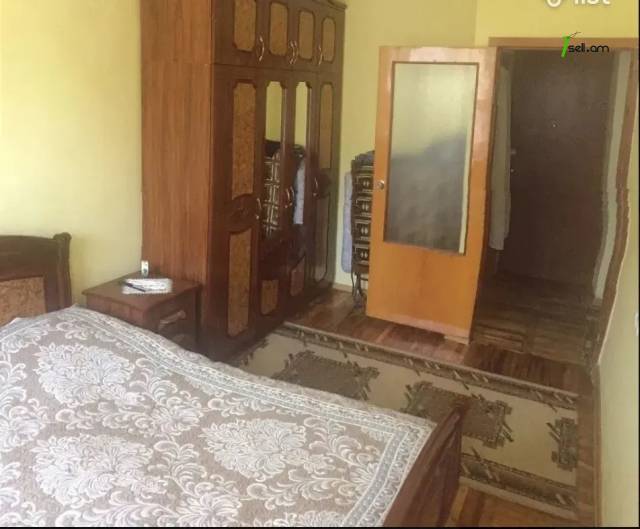 3 սենյականոց բնակարան Մանանդյան փողոցում, 68 ք.մ., կոսմետիկ վերանորոգում, քարե շենք