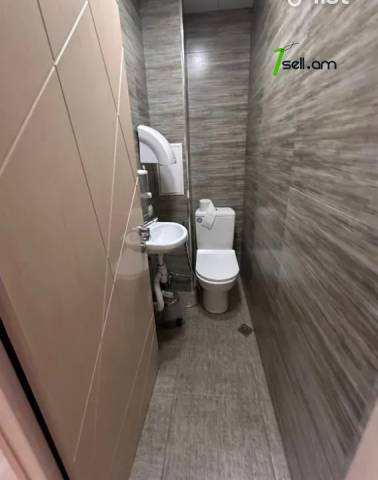 3 սենյականոց բնակարան Պարոնյան փողոցում, 110 քմ, 2/4 հարկ, բարձր առաստաղներ, կապիտալ վերանորոգված