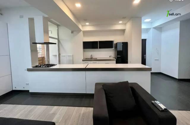 3 սենյականոց բնակարան նորակառույց շենքում Վաղարշ Վաղարշյան փողոցում, 85 ք.մ., 2 սանհանգույց