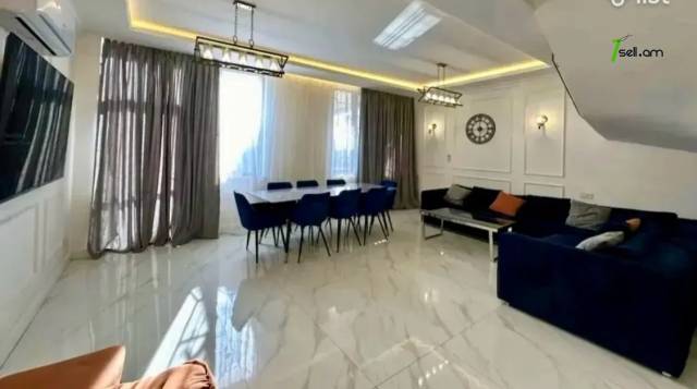 Երկու հարկանի թաունհաուզ, Samvel Gevorgyan Street Դավթաշենում, 250 քմ, 2 սանհանգույց