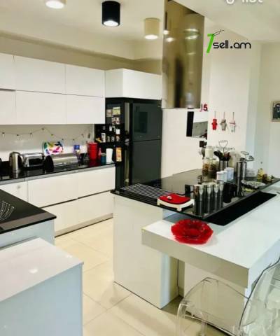 3 սենյականոց բնակարան նորակառույց շենքում Արամի փողոցում, 100 քմ, 7/10 հարկ, 2 սանհանգույց