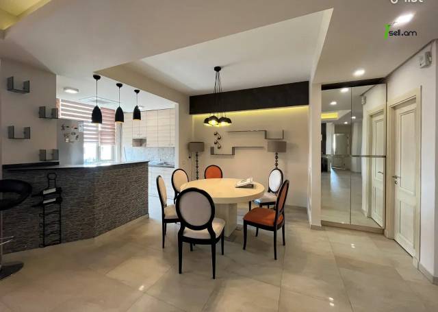 4 սենյականոց բնակարան նորակառույց շենքում Վերին Անտառային փողոցում, 176 ք.մ., 3+ սանհանգույց