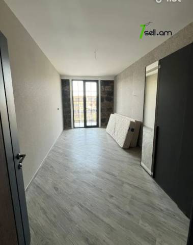 2 սենյականոց բնակարան Կոմիտասի պողոտայում, 43 քմ, նախավերջին հարկ, բարձր առաստաղներ