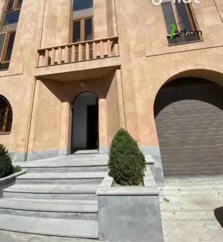 Երեք հարկանի քարե տուն Կիևյան փողոցում Արաբկիրում, 600 ք.մ., 3+ սանհանգույց, եվրովերանորոգված