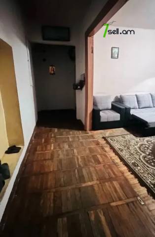 2 սենյականոց բնակարան Կոմիտասի պողոտայում, 68 ք.մ., 2/5 հարկ, 2 սանհանգույց, բարձր առաստաղներ