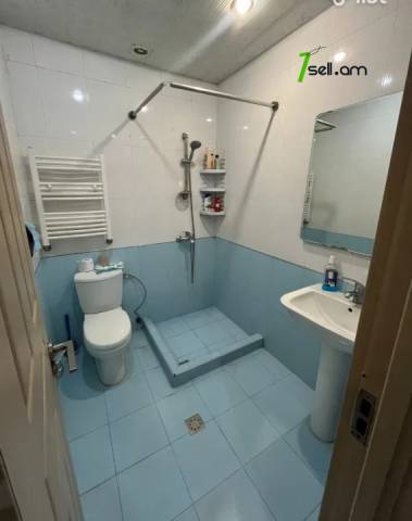 2 սենյականոց բնակարան նորակառույց շենքում Ալեքսեյ Հեքիմյանի փողոցում, 50 քմ, 1/5 հարկ, 2 սանհանգույց