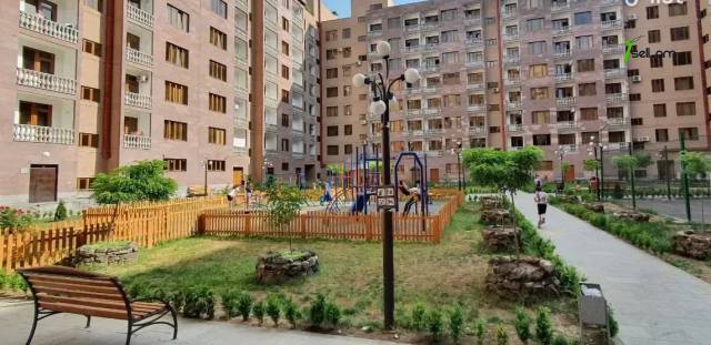 4 սենյականոց բնակարան նորակառույց շենքում Նիկողայոս Ադոնցի փողոցում, 124 ք.մ., 2 սանհանգույց