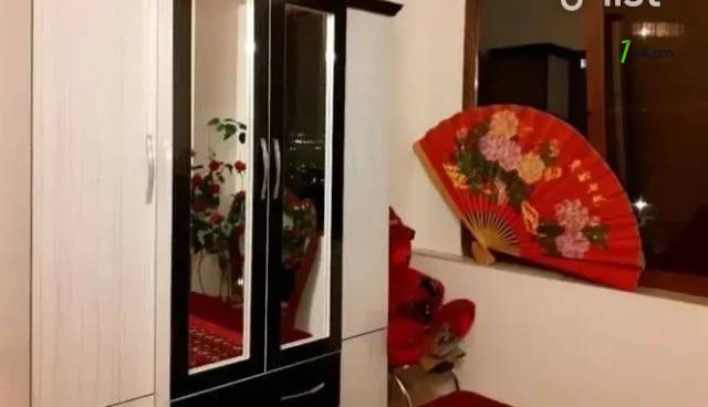 4 սենյականոց բնակարան Մելիք Մելիքյան փողոցում, 82 ք.մ., 2/4 հարկ, 2 սանհանգույց, բարձր առաստաղներ