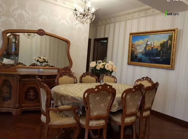 4 սենյականոց բնակարան նորակառույց շենքում Վարդանանց փողոցում, 190 քմ, 17/20 հարկ, 2 սանհանգույց