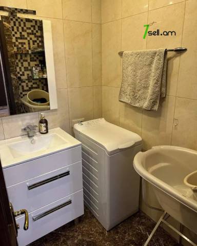 4 սենյականոց բնակարան Մամիկոնյանց փողոցում, 94 ք.մ., նախավերջին հարկ, կապիտալ վերանորոգված