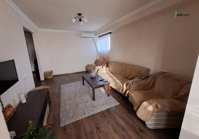 3 սենյականոց բնակարան Մարշալ Բաղրամյան պողոտայում, 86 ք.մ., նախավերջին հարկ, կապիտալ վերանորոգված