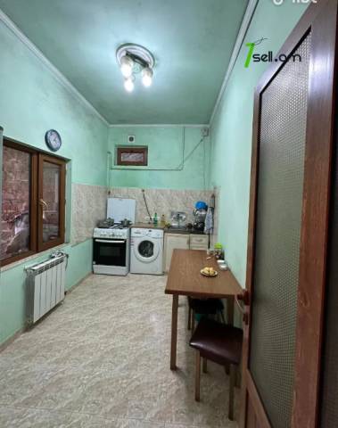 Երկու հարկանի քարե տուն 1-ին փողոցում Պտղնիում, 302 քմ, 2 սանհանգույց, մասնակի վերանորոգում